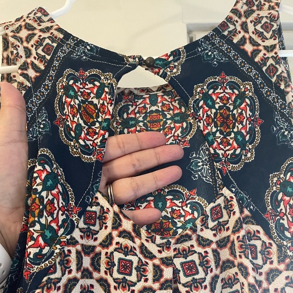 Tank Top - Picture 5 of 8